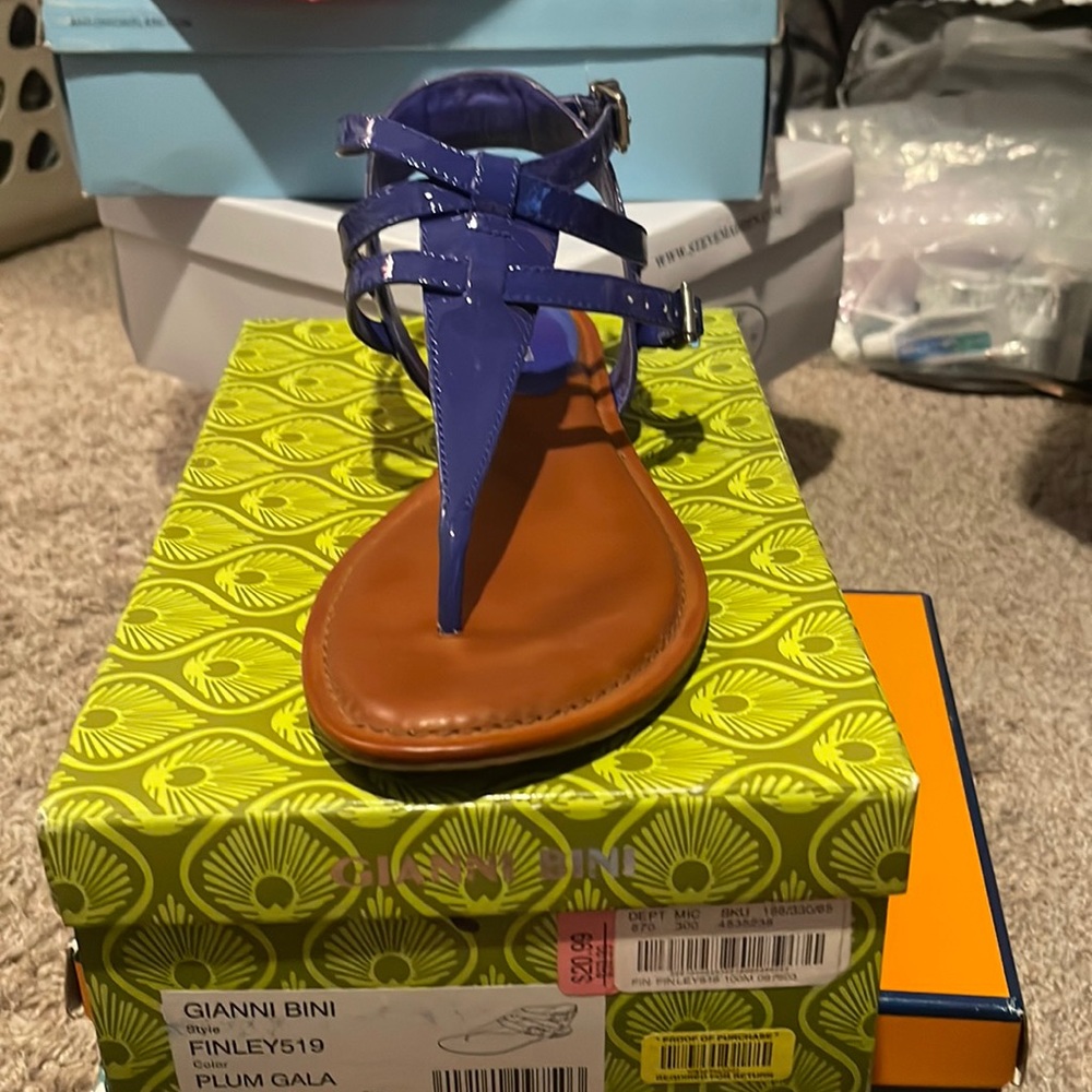 Sandal